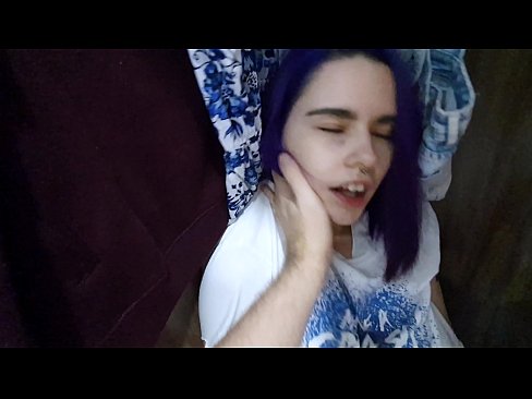 ❤️ 押し入れの中の姉ちゃんを発見し、イクのを手伝う ❤️ ポルノvk ❌️❤